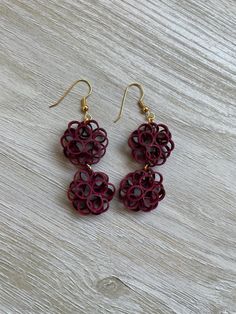 These are very light paper quilling pierced earrings, weighing only 0.10oz(2.8g). How to Care for Paper Jewelry: I use synthetic resin paint to provide extra sturdiness to the jewelry. These earrings will withstand daily wear, including light sweat, moisture, and water splashes, but they are not 100% waterproof. Please avoid swimming or showering with them. If the product comes into contact with water, wipe it with a paper napkin, allow it to air dry naturally, and it will return to its original condition. Quilling Flower Earrings, Paper Quilling Jewelry Earrings, Paper Quilling Earings Design, Paper Quilling Stud Earrings, Paper Quilling Jhumka, Resin Paint, Earrings Paper, Quilled Jewellery, Light Earrings