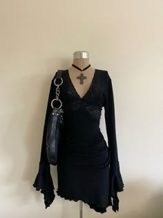 Romantic Goth Summer Outfits, Goth Summer Dress, Witchy Outfits Aesthetic, Summer Outfits Goth, Romantic Goth Dress, Witchy Fits, 60s Goth, Goth Summer Outfits