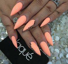 Super cute💅🏽 Coral Stiletto Nails, Peach Acrylic Nails, Nails Pastel, Peach Nails, Coral Nails, Nails Stiletto, Ideas Nails, Stiletto Nails, Acrylic Nail Designs