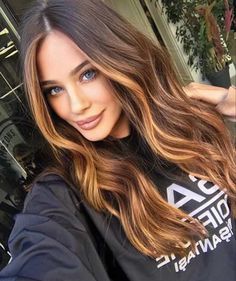 Which Hair Colour, Brunette Ombre, Blonde Hair With Highlights, Brown Blonde Hair, Hair Color Balayage, Hair Inspiration Color, Grunge Hair