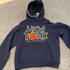 New With Tags!! Rare Limited Edition Navy With White Stitching Blue Shirt Outfit, Shirt Outfit Ideas, New York Hoodie, Tie Dye Crewneck Sweatshirts, Cropped Crewneck, Fleece Sweater, Colorful Hoodies, Blue Shirt