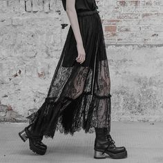 Dark Academia Aesthetic Outfit, Long Lace Skirt, Goth Skirt, Gothic Boho, Rock Outfit, Boho Skirt, Punk Rave, Rock Chic, School Looks