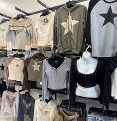 ⋆࿔*:★ Hyperbees Shop, Star Shirt Outfit, Swaggy Outfits, Really Cute Outfits, Teen Fashion Outfits, Dream Clothes, Grunge Outfits