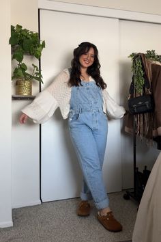 Outfit Ideas With Boston Clogs, Birkenstock Wool Clogs Outfit, Platform Clogs Outfit Fall, Overalls With Clogs Outfit, Clog Birkenstock Outfit Fall, Birkenstock Boston Outfit Midsize, Birkenstock Clogs Outfit Plus Size, Overalls Birkenstocks Outfit, Birkenstock Boston Outfit Overalls