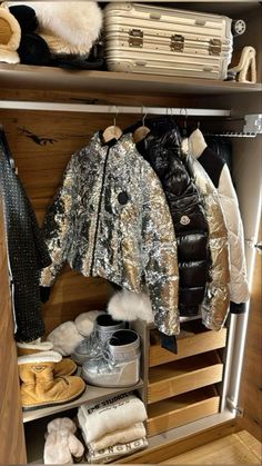 Ski Aesthetic, Ski Outfit, Snow Trip, Super Rich Kids, Winter Inspo, Foto Tips, Ski Season, Clothes And Shoes, Skiing Outfit