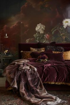 1920s-inspired bedroom featuring velvet upholstery and silver Art Deco wallpaper Burgundy Bedrooms, Latest Wooden Bed Designs, Gold Bed Frame, Burgundy Walls, Simple Bed Designs, Double Bed Designs, Ford Pinto