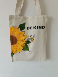 #totebagdesign #tote #painting #art #creative #easy Fabric Bag Painting Ideas, Christian Canvas Bag Painting Ideas, Painted Bags Ideas Aesthetic, Tote Bag Ideas Paint, Tote Painting Ideas, Ecobag Design Ideas, Tote Bag Painting Ideas Easy, Easy Tote Bag Painting, Totebag Painting Ideas