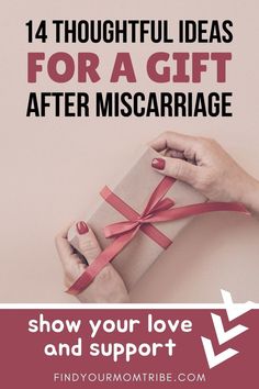 Miscarriage gifts and care packages can help a grieving mom feel supported and loved. Here are 14 appropriate gift suggestions. #MiscarriageGifts #ideas #CarePackages #PregnancyLoss #friend #family #miscarriage #lossofababy #comfort #words #encouragement #aftermiscarriage #pregnancyloss #mom #motherhood #findyourmomtribe Misscarage Gift Ideas, Sympathy Basket, Care Basket, Sorry Gifts