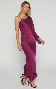 Khacy Midi Dress - One Shoulder Halter Dress in Plum Red Sequin Dress, Basic Black Dress, Neon Outfits, Bachelorette Dress, Spring Maxi Dress, Navy Bridesmaid Dresses, Summer Vacation Outfits, Spring Capsule Wardrobe, Halter Midi Dress