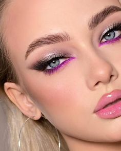 Barbie Makeup, Purple Makeup, Makijaż Smokey Eye, Eye Makeup Designs, Colorful Eye Makeup, Fancy Makeup, Bold Makeup, Makeup Eye Looks, Creative Eye Makeup