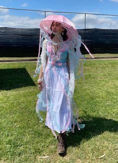 Renaissance outfit inspo @mossyseasprite on instagram and tiktok Ren Faire Mermaid Outfit, Sea Fairy Costume, Ren Faire Princess, Mermaid Ren Faire, Ren Faire Ideas, Psychic Outfit, Water Fairy Outfit, Fairy Tale Outfits, Pink Fairy Outfit