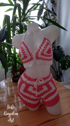 An amazing set for your unforgettable summer by the sea. Made of 100% cotton yarn in a fresh combination of white and peach color. Pleasant and comfortable touch to your skin. Model's measurements: Bust: 85cm Waist: 70cm Hips: 97cm Crochet Beach Shorts Asos, Crochet Short Set, Beach Tops Summer, Bodysuit Pattern, Crochet Short, Crochet Shop, Crochet Business, Crochet Set, Summer Set