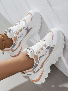 Cool Shoes Women Sneakers, Chunky Shoes For Women, Chunky Tennis Shoes Outfit, Trendy Shoes For Women Casual, Cool Sneakers Women, Cute Sneakers For Women, Chunky Sneakers Outfit, Trendy Shoes For Women, Shoes For Women Sneakers