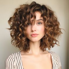 Curly Lob Haircut, Curls Volume, Curly Lob, Messy Bob, Colored Curly Hair, Short Curly Haircuts, Beige Nails