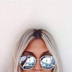 Outfit Essentials, Body Chains, نظارات شمسية, Wearing Sunglasses, Foto Poses, Mode Inspo, Sunglasses & Glasses, Mirrored Sunglasses Women, Mode Inspiration