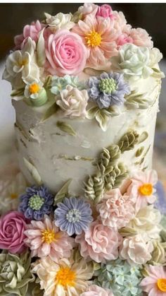 there is a cake with flowers on it