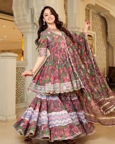 Designer Indian Outfits, Wedding Outfits Indian, Suits For Women Indian, Fancy Sarees Party Wear, Desi Fashion Casual, Traditional Indian Outfits, Dress Design Patterns, Designer Outfits