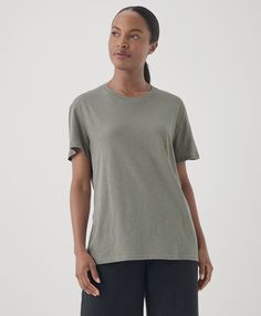 Women's Shadow Featherweight Slub Oversized Tee M. Super soft organic women's Featherweight Slub Oversized Tee from Wear PACT. Fair Trade Factory. GOTS Certified Organic Cotton Oversized Tee, Sustainable Clothing, Personal Marketing, Cotton Tops, Fair Trade, Organic Cotton, Sweatshirts, T Shirt, Clothes