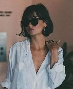 Top 50 Short Bob Hairstyles for Women in 2024 (Detailed Gallery + Video) | 50 Stunning Short Bob Hairstyles for Women Trending in 2024 | Aesthetic Women's Hairstyles & Haircut Inspo Fun Short Haircuts For Women, 90s Short Hair Aesthetic, Bob With French Bangs, Bob With Bangs Wavy, 90s Bob With Fringe, French Bob With Bangs Thick Hair, Short Fringe Hairstyles, Short Hairstyle Women French, Bob And Fringe