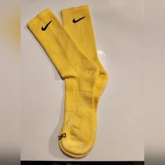 Nike Hand Color Unisex Socks, Yellow Size W 10-13/M 8-12, New Without Tags, No Damages, And From A Smoke-Free Home. Sporty Yellow Cotton Socks, Nike Yellow, Yellow Nikes, Nike Socks, Nike Accessories, Hand Coloring, Men's Nike, Nike Men, Mens Accessories