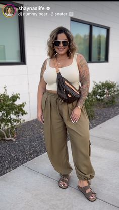 Upscale Casual Outfit Women Summer, Summer Fashion 2024 Plus Size, Hawaii Outfits Ideas Midsize, Summer Mom Outfits 2024 Midsize, Pulse Size Summer Outfits, Casual Plus Size Outfits 2024, Plus Casual Outfits Summer, Boho Relaxed Outfit, Plus Size Summer Street Style