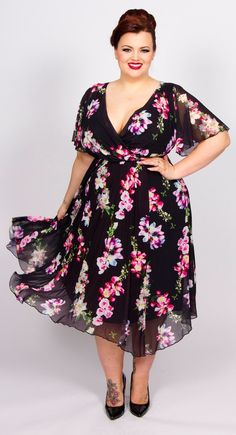 Plus Size Dresses For Wedding, Sukienki Maksi, Plus Size Wedding Guest, Trendy Plus Size Dresses, Plus Size Wedding Guest Dresses, Cocktail Dress Wedding Guest, Dresses For Wedding Guest, Gaun Fashion, Plus Size Cocktail Dresses