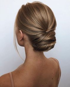 Bridal Hair Buns, Bridal Hair Updo, Wedding Hair Inspiration, Low Bun, Wedding Hair Makeup, Bun Hairstyles For Long Hair, Bridal Hair And Makeup