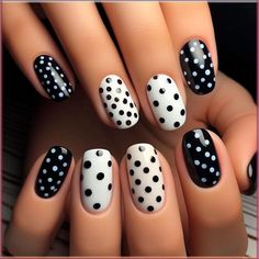 Acrylic Nails Thanksgiving, Simple Dot Nail Art, Nail Art Designs Fall, Nails Plaid, Cute Fall Nail Designs, Fall Press On Nails, Dot Nail Art Designs, Nails Basic, Nails Thanksgiving