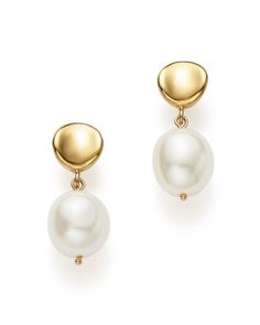 A classic pair of cultured freshwater pearl drop earrings set in 14K yellow gold. Tiffany Pearl Earings, Pearl Earrings Studs Classy Gold, Elegant Round Pearl Earrings, Culture Pearl Earrings, Fine Jewelry Pearl, Yellow Gold Pearl Earrings, Southsea Pearls Earrings, Skagen Earrings, Freshwater Pearl Drop Earrings