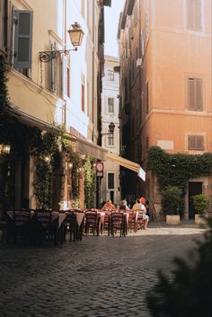 Rome aesthetic architecture Рим эстетика архитектура пейзаж Rome Film Photography, Rome On Film, Rome Aesthetic Photos, Italy Rome Aesthetic, Italy On Film, Rome Photography, Rome Streets, Rome Photo