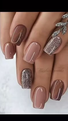 Beige Nails Design, Manicure Nail Designs, Fall Gel Nails, Fancy Nails Designs, Beige Nails, Short Square Nails, Cute Gel Nails, Thanksgiving Nails, Short Acrylic Nails Designs