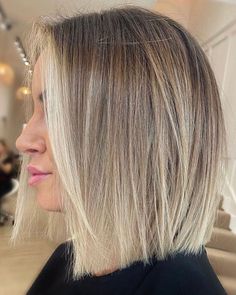 Longbob Hair, Blonde Hair With Lowlights, Blonde Balayage Bob, Hair With Lowlights, Mom Hair, Hair Blond, Face Frame, Fall Hair Trends