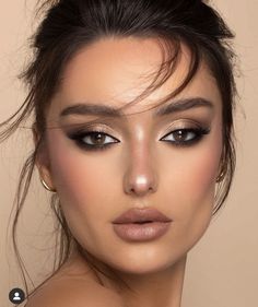 Cute Mascara, Dramatic Smokey Eye Makeup, Mascara Aesthetic, Brown Makeup Looks, Brown Smokey Eye Makeup, Bronze Makeup Look, Dramatic Smokey Eye, Sultry Makeup