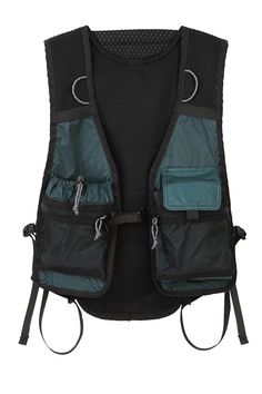 The Multi-Pocket Utility Vest Bag flawlessly merges practicality with a utilitarian edge. This innovative vest features two front pockets: a flap pocket on the left and a water bottle pocket on the right, ensuring easy access to essentials. The back is designed like a backpack with cinch compression straps for enhanced functionality. Breathable mesh fabric and multiple attachment hooks further elevate its utility. With a 6-liter capacity and weighing just 280g, this vest bag is perfect for those Daily Fashion Outfits, Utility Wear, Vest Bag, Urban Forest, Utility Vest, Backpack Style, Utility Style, Mens Fashion Streetwear, Fashion Aesthetics