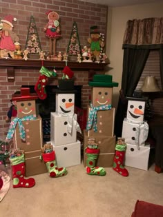 Christmas Wrapping Paper Ideas Snowman Theme Party Decorations, Snowman Christmas Presents, Wrapping Christmas Presents Ideas, Christmas Box Ideas, Money Gifts Christmas, Gift Wrap Diy