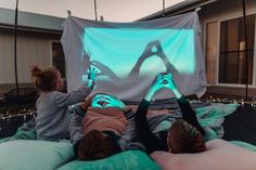 Trampoline Ideas, Zen Backyard, Sleepover Tips, Kids Sleepover, Fairy Lights Decor, Backyard Activities, Backyard Play