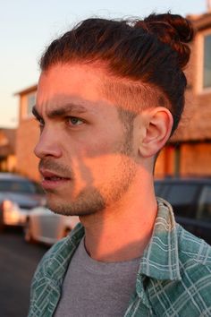 hair Curl Inspiration, Undercut Men, Top Knot Hairstyles, Tumblr Hair