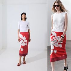 Zara Woman Collection Midi Skirt With A Mid Waist Made With Linen. Contrasting Floral Print. Back Slit At Hem. Side Hidden In-Seam Zip Closure. Garments With Graphic Motifs And Bright Colors Take Center Stage For This Season. This Straight Skirt Offers A Contemporary Take On Floral Prints With A Side Pattern Applied To A Soft Linen Fabric. Red / White | 2394/161 Outer Shell 53% Linen 47% Cotton Lining 100% Polyester Ripped Denim Skirts, Knotted Skirt, Zara Midi Skirt, Red Maxi Skirt, Red Midi Skirt, Skirt Inspiration, Red Pencil Skirt, Beaded Skirt, Lace Midi Skirt