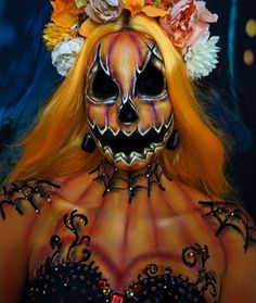 🎃 Pumpkin Bride 🎃 by @emilyjaynefxMore great SCARY posts on our Stories! #hotforbeauty.#Halloween #pumpkin #jackolantern #pumpkinqueen #pumpkinbride Pumpkin Makeup, Beautiful Halloween Makeup, Pumpkin Queen, Cool Halloween Makeup, Graphic Makeup