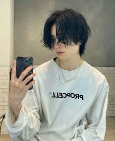 Uzzlang Boy, Tomboy Haircut, Stylish Mens Haircuts, Hair Style Korea