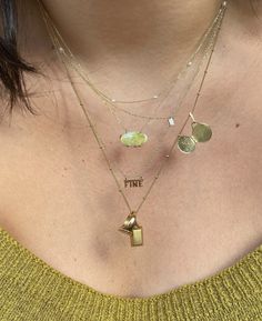 Messy Jewelry, Necklace Styling, Gold Jewelry Aesthetic, Jewellery Dish, Edgy Jewelry, Indie Jewelry, Jewelry Aesthetic, Necklaces Gold, Hot Jewelry