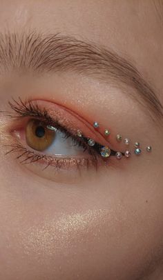 Prom Eyes, Concert Makeup, Aesthetic Vogue, Festival Inspo, Fancy Makeup, Eye Makeup Art, Shine Bright Like A Diamond, Eyeshadow Makeup