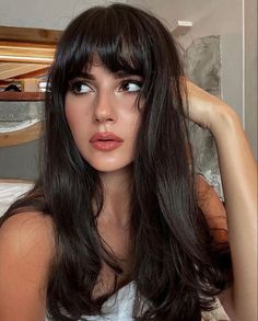 Copper Brown Hair With Bangs, Dark Brown Hair With Bangs, Kiara Falcone, Twisted Emotions, Brown Wig With Bangs, Camorra Chronicles, Full Bangs, Wig Ideas, Hair Afro