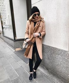 New York Winter Outfit Cold Weather, Winter Outfits Elegant, What To Wear In New York, New York Winter Outfit, Camel Coat Outfit, Nyc Winter Outfits, Cold Weather Outfits Winter, Street Style New York, Outfits New York