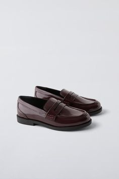 CLASSIC LOAFERS - Maroon | ZARA United States Zara Loafers, Classic Loafers, Blazers Shoes, Kids Rain, Patent Leather Loafers, Cardigan Sweater Jacket, Polyurethane Foam, Clean Laundry, Leather Loafers