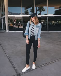 ••• Athleisure Inspiration, Paris Ootd, Look Grunge, Chique Outfit, Casual Weekend Outfit, Cap Outfit, Hat Outfit, Plane Travel, Cute Spring Outfits