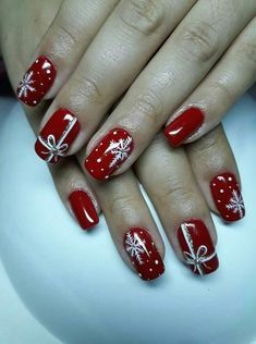 Christmas Snowflake Nails Acrylic, Christmas Nail Designs Simple, Simple Christmas Nail Designs, Nail Art Fun, Simple Christmas Nail, Christmas Nail Designs Acrylic, Nail Designs Simple, Simple Christmas Nails, Christmas Snowflakes Nails