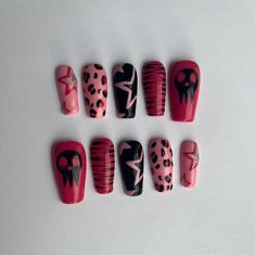 early 2000’s y2k handmade press on nails leopard print zebra print star nails hot pink baby pink black silver nails Metalhead Nails, Hot Pink And Black Nails Acrylics, Nails Leopard Print, Nails Hot Pink, Black Silver Nails, Pink Black Nails, Nails Leopard