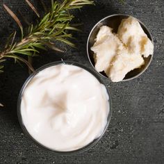 DIY Face Moisturizer with Shea Butter & Essential Oils by @draxe Homemade Face Wash, Diy Face Moisturizer, Natural Face Moisturizer, Homemade Wrinkle Cream, Homemade Moisturizer, Face Scrub Homemade, Diy Skin Care Recipes, Homemade Coffee, Homemade Face