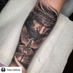 Jesus Tattoo On Arm, Jesus Forearm Tattoo, Jesus Hand Tattoo, Jesus Tattoo Sleeve, Religious Tattoo Sleeves, Christus Tattoo, Jesus Christ Tattoo, Jesus Tattoo Design, Crown Tattoos